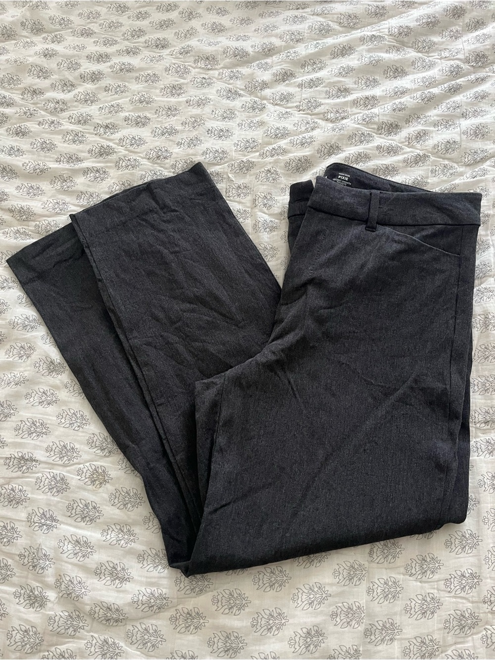 Old Navy Women's Dark Charcoal Pixie Trousers